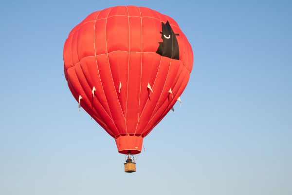 190409 Red Alert Balloon in sky flight Flight 600x400 - Astonishingly, hot air balloon takes to the air after 22 year hiatus