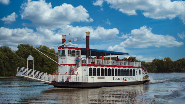 Lake Queen Sightseeing Edit Edit 600x338 - Lake Queen leaves Lake Taneycomo  for Lake Sunapee 