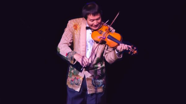 160615 Shoji Tabuchi Fiddle 600x338 - The Journey of the Incredible Shoji Tabuchi - In his own words