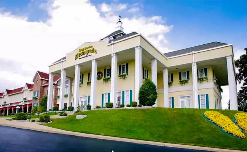 Experience the Magic of Dolly Parton’s Stampede
